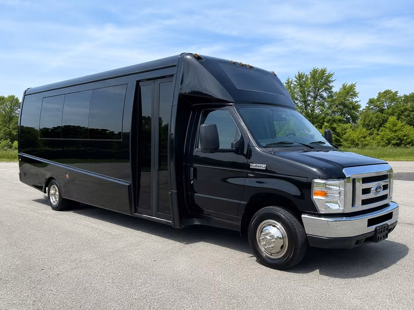 minibus rentals for youth sports leagues and travel teams in chula vista